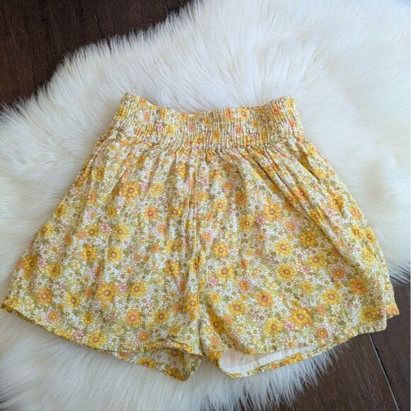 Billabong Love To Lounge Elastic Waist Shorts Yellow Floral Print Size S Small - Picture 3 of 8